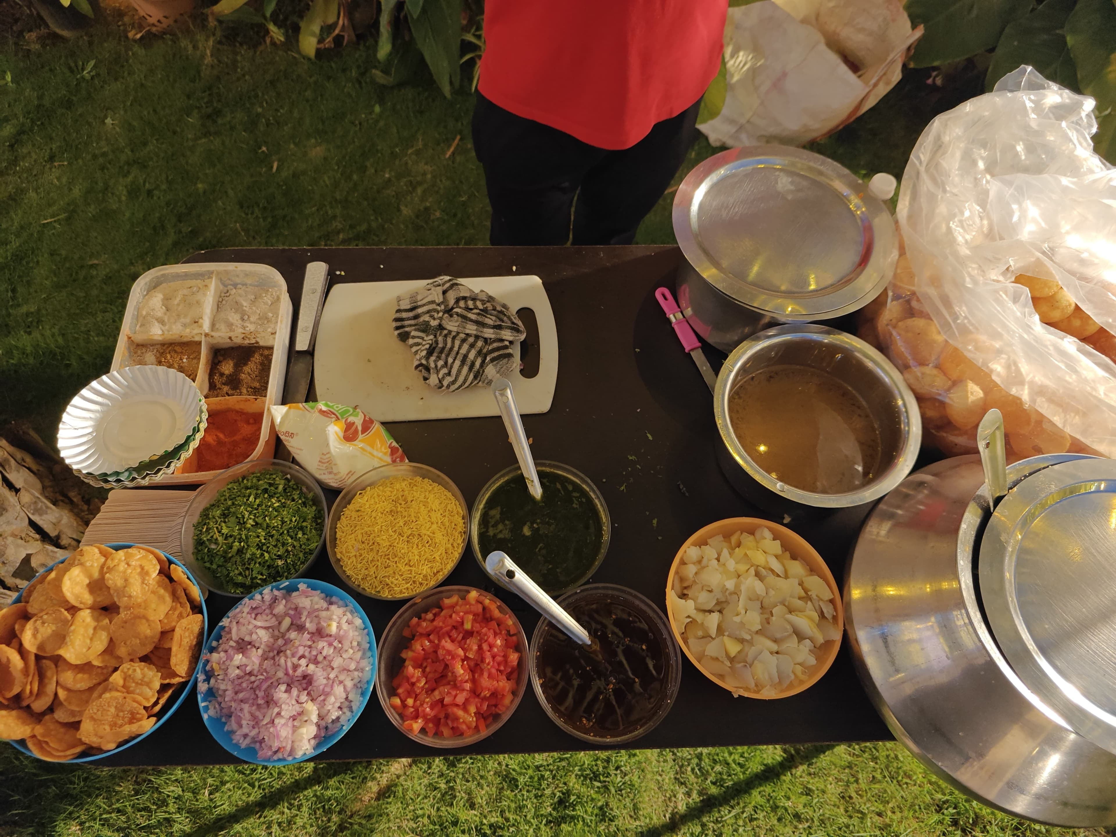 Fresh pani puri platter served live at a Bangalore event